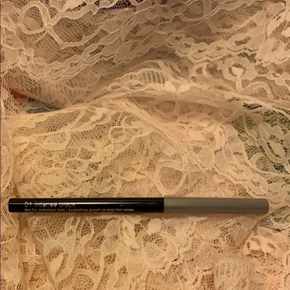 Clinique Quickliner for eyes Intense Black…